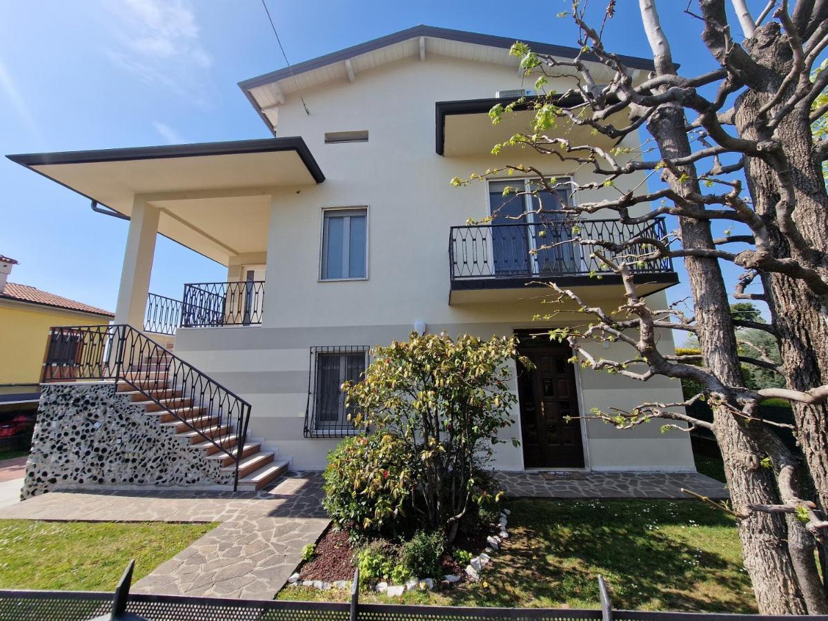 B&B A Due Passi Dal Lago Adro Exterior photo